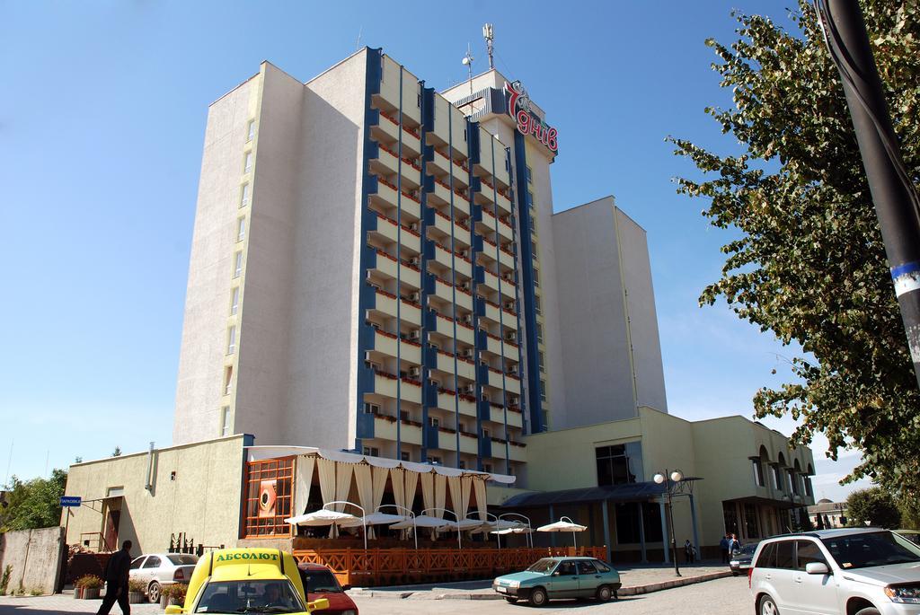 7 Days Hotel Kamyanets-Podilskyi Exterior photo